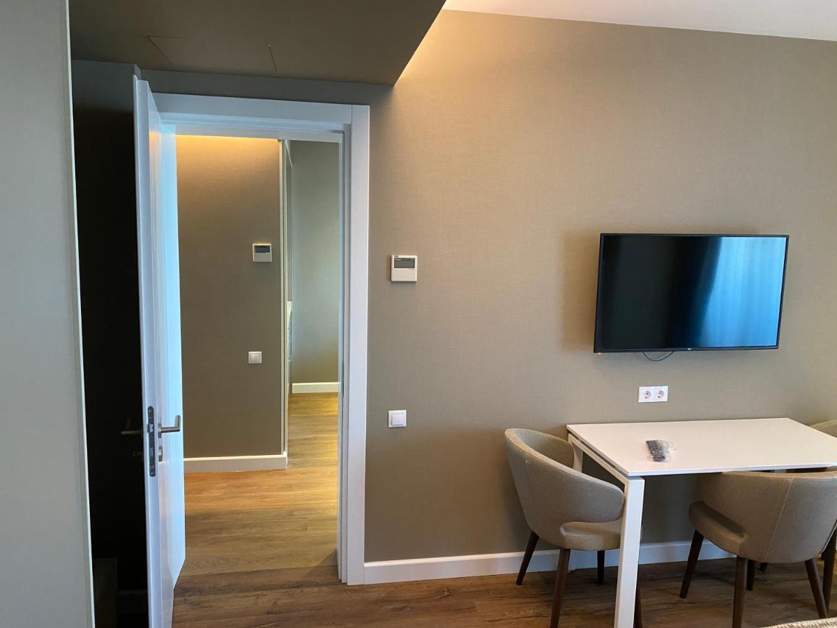 Gq Apartments On First Line Batoemi Buitenkant foto