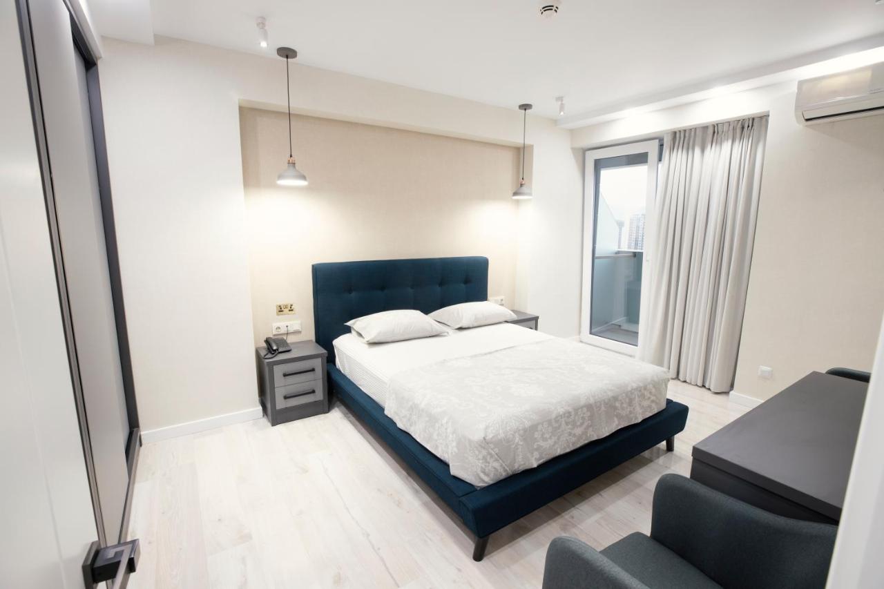 Gq Apartments On First Line Batoemi Buitenkant foto