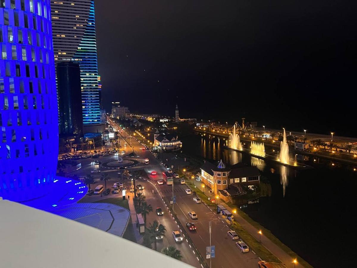 Gq Apartments On First Line Batoemi Buitenkant foto