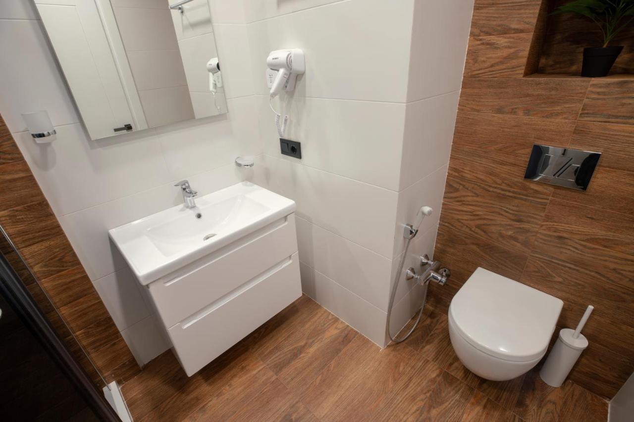 Gq Apartments On First Line Batoemi Buitenkant foto