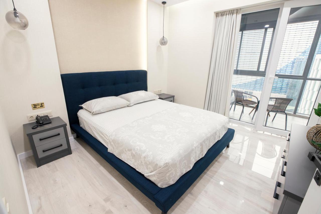 Gq Apartments On First Line Batoemi Buitenkant foto