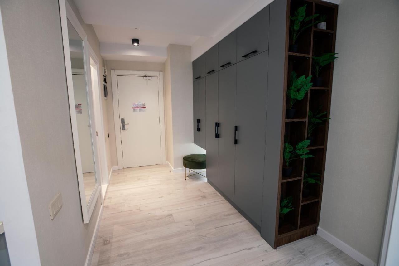 Gq Apartments On First Line Batoemi Buitenkant foto