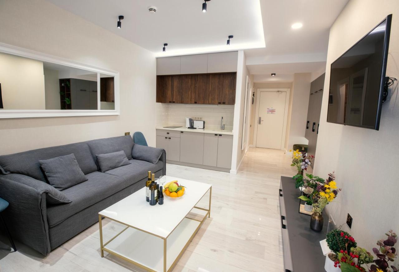 Gq Apartments On First Line Batoemi Buitenkant foto